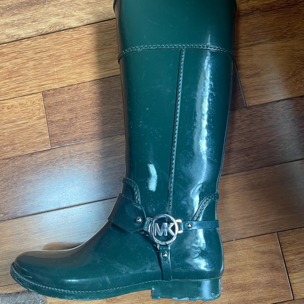 Hunter green Michael kors boots, silver buckle detail- MK design,Great condition